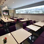 Western Centre Gare 4*