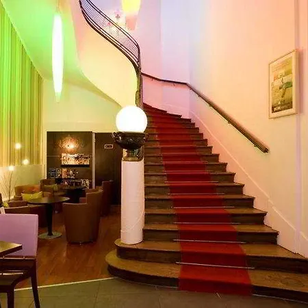 Western Centre Gare 4*