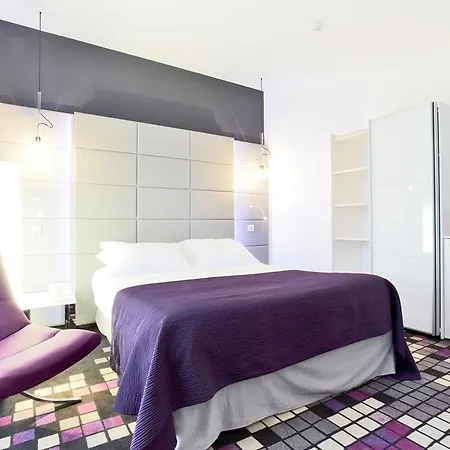 Western Centre Gare Hotell 4*