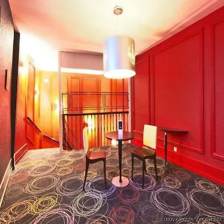 Western Centre Gare Hotell 4*