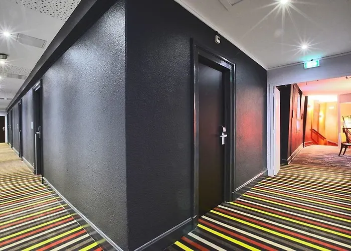 Western Centre Gare 4*