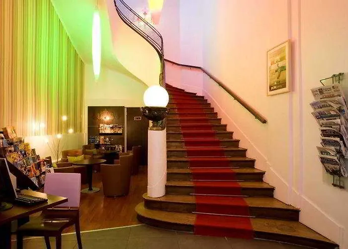 Western Centre Gare 4*